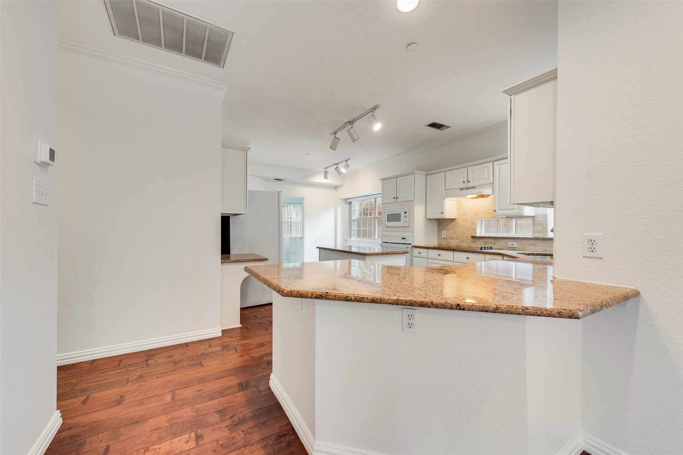 14605 Dove Court Addison TX 75001