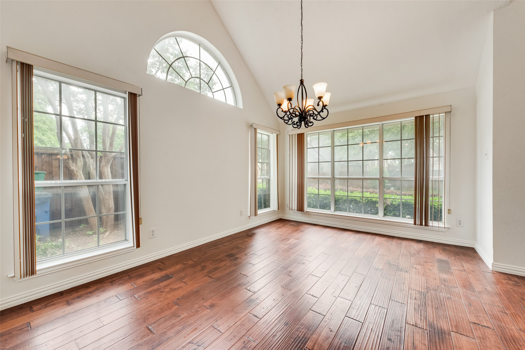 14605 Dove Court Addison TX 75001