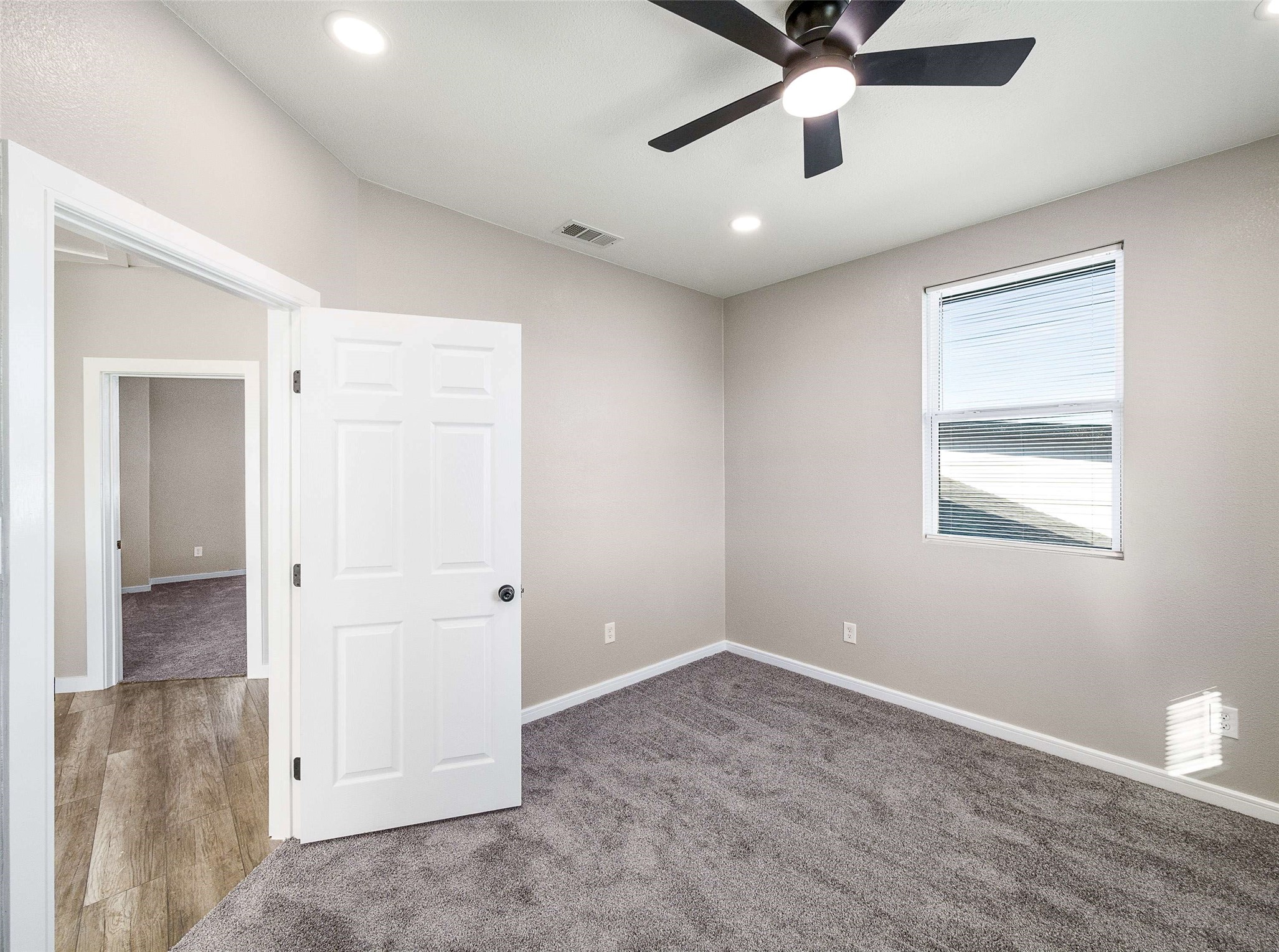 1061 Zmolek Road Ennis TX 75119