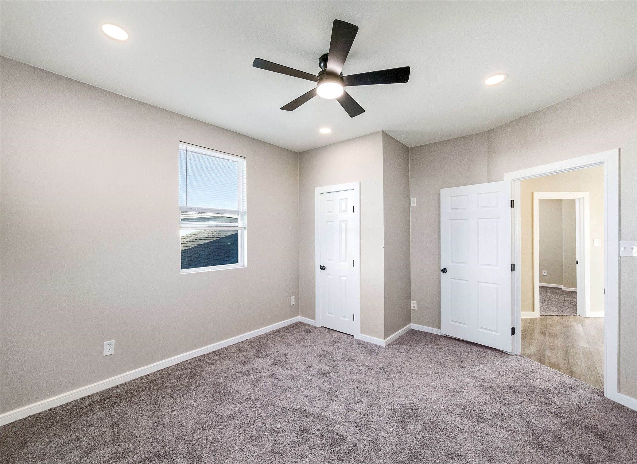 1061 Zmolek Road Ennis TX 75119