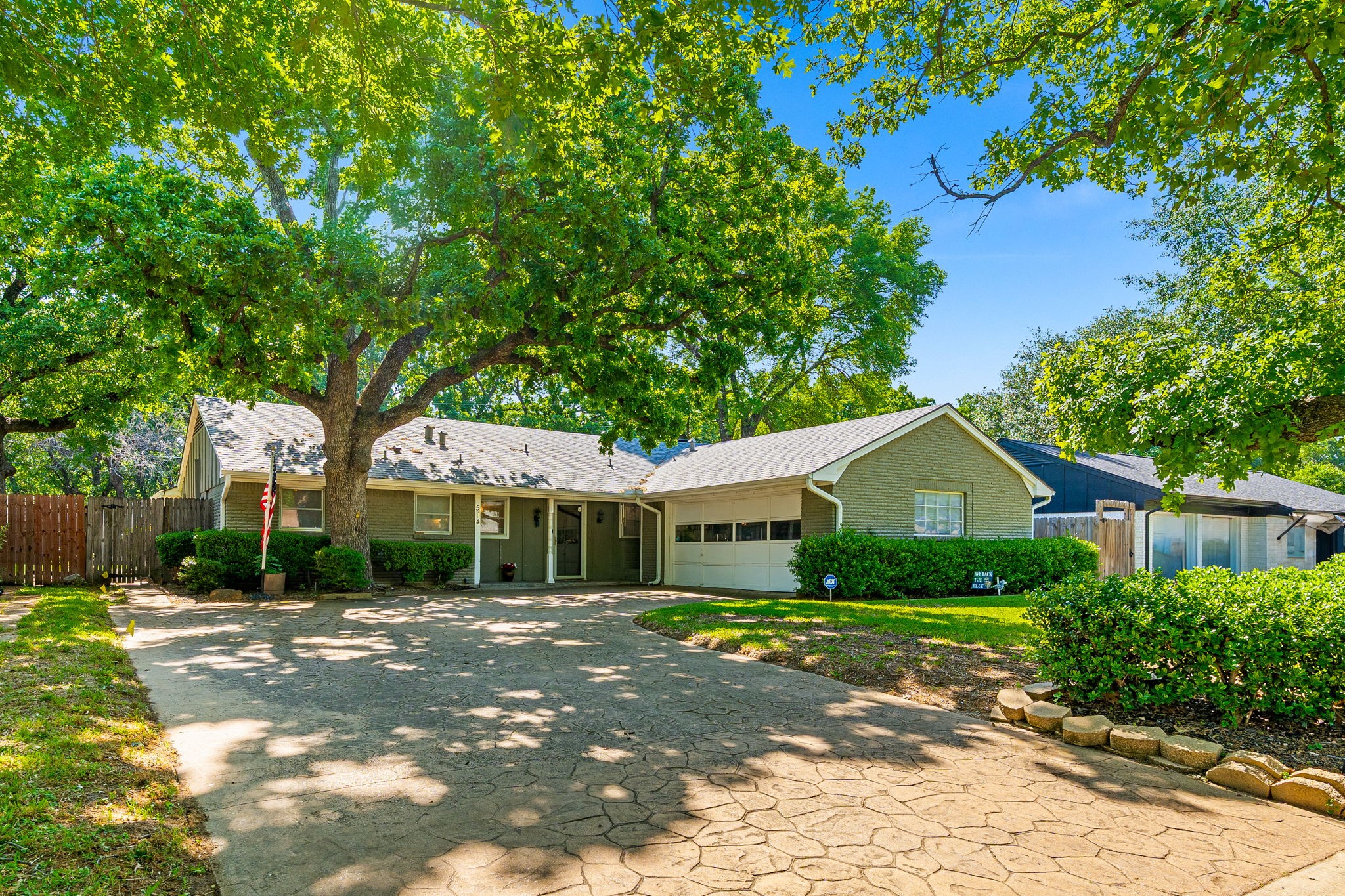 514 Staffordshire Drive Irving TX 75061