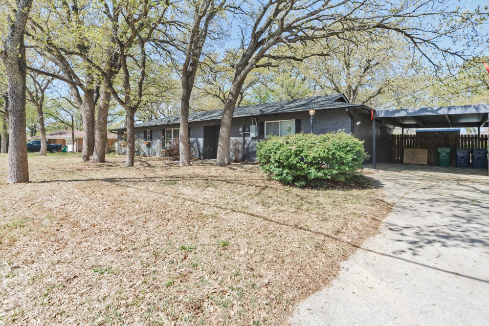 3202 S Lipsey Street Decatur TX 76234