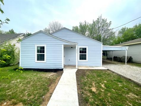 411 Miller Street Bowie TX 76230