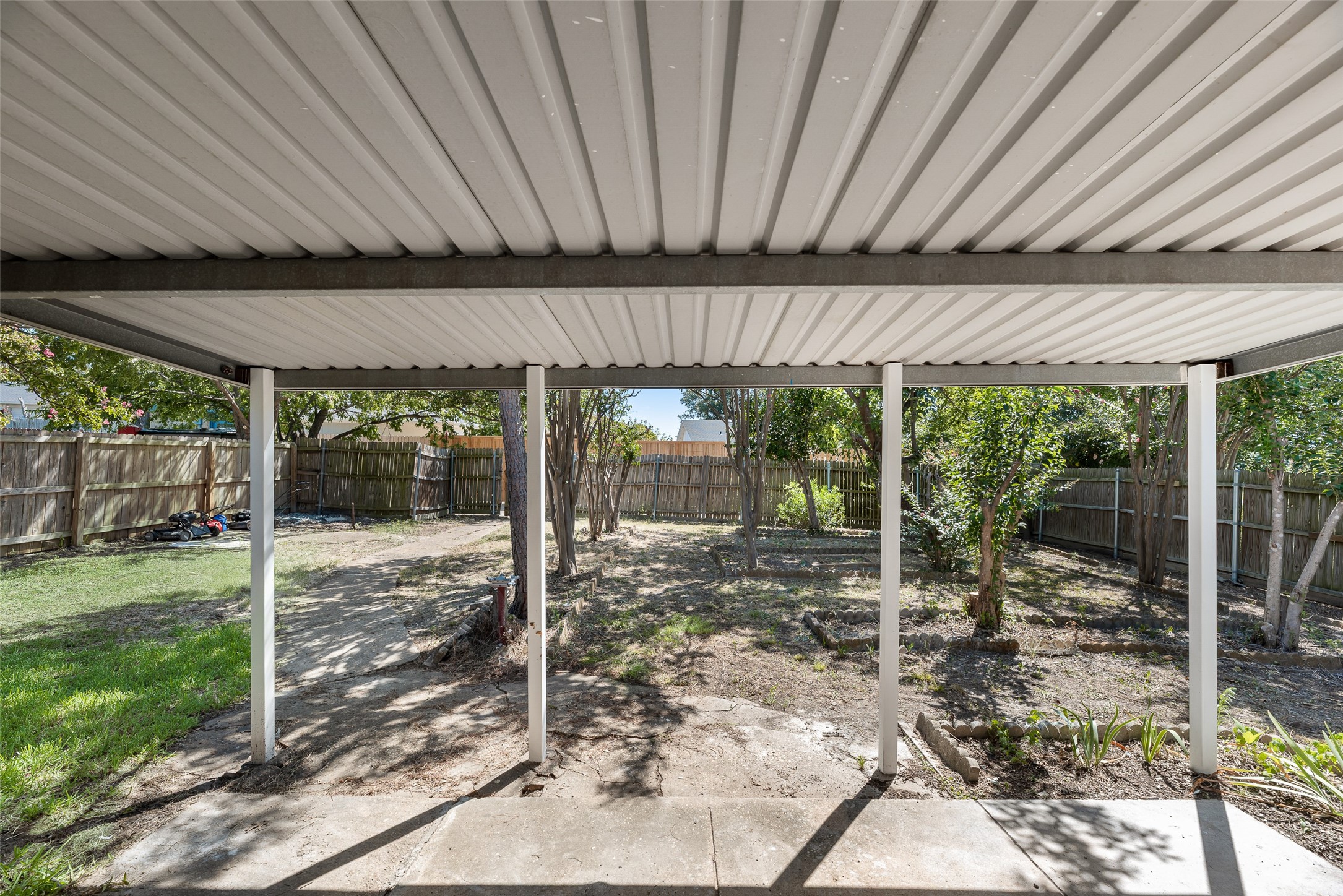 2002 Rose Hill Road Carrollton TX 75007