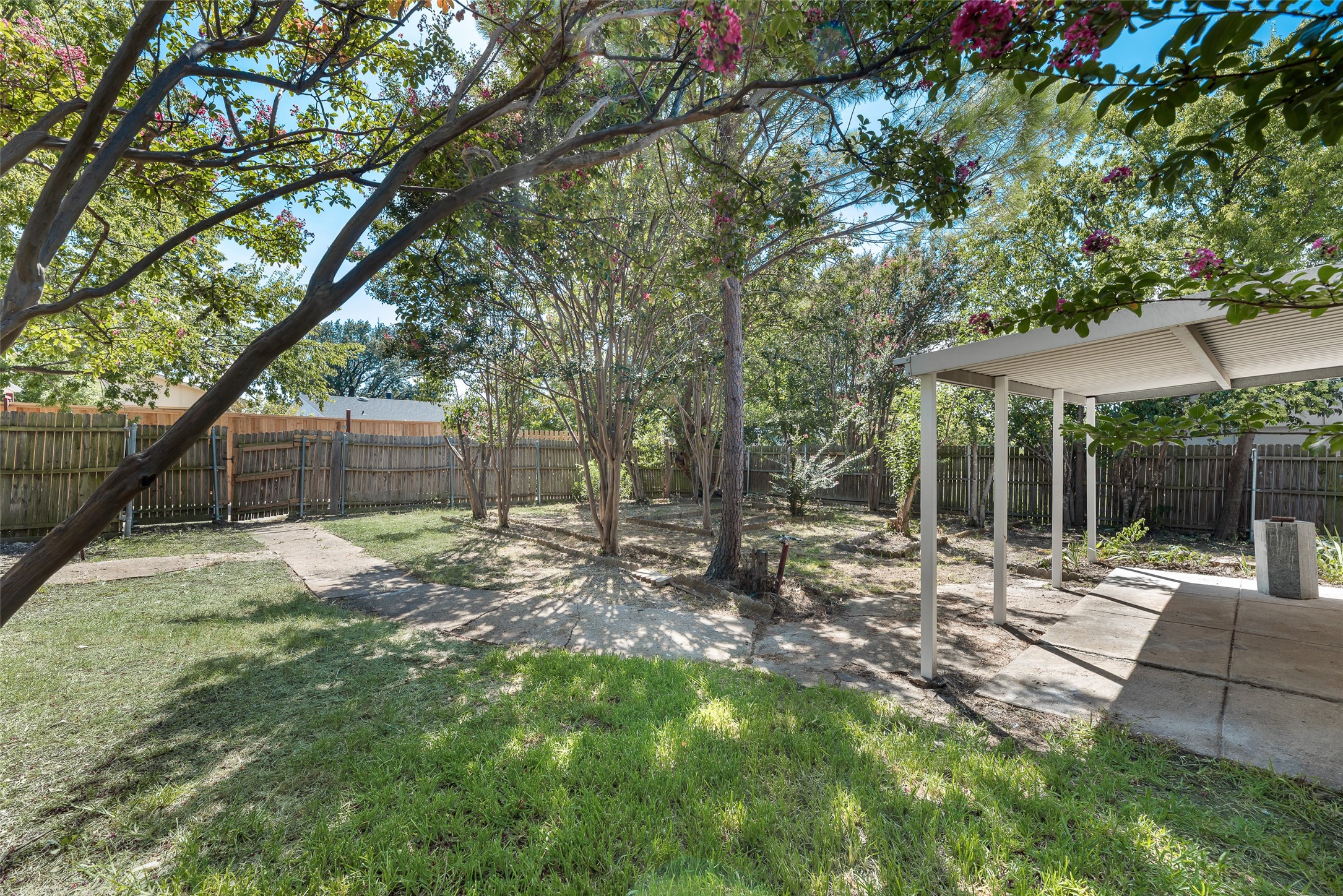 2002 Rose Hill Road Carrollton TX 75007