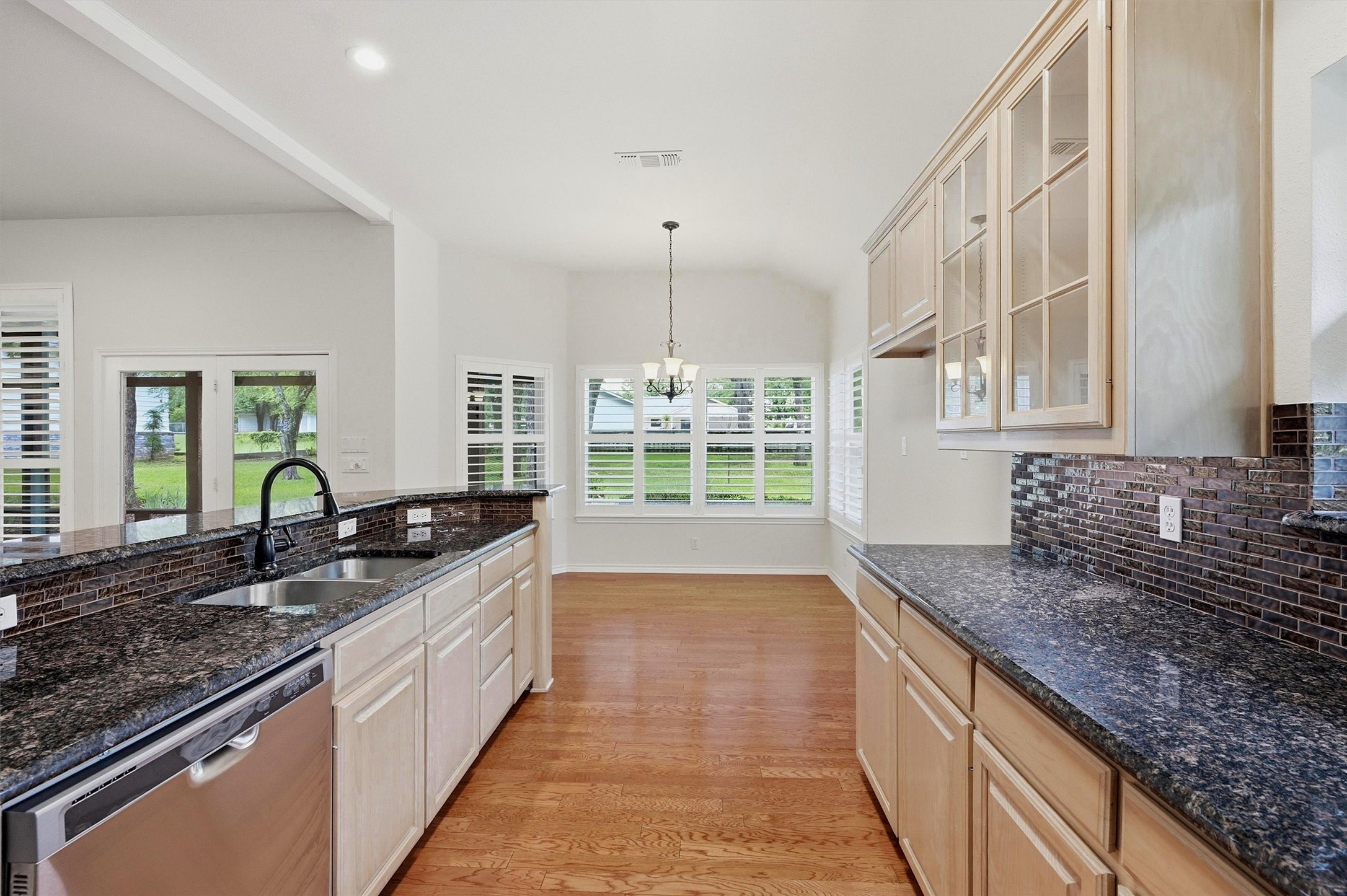 106 Santee Drive Lake Kiowa TX 76240