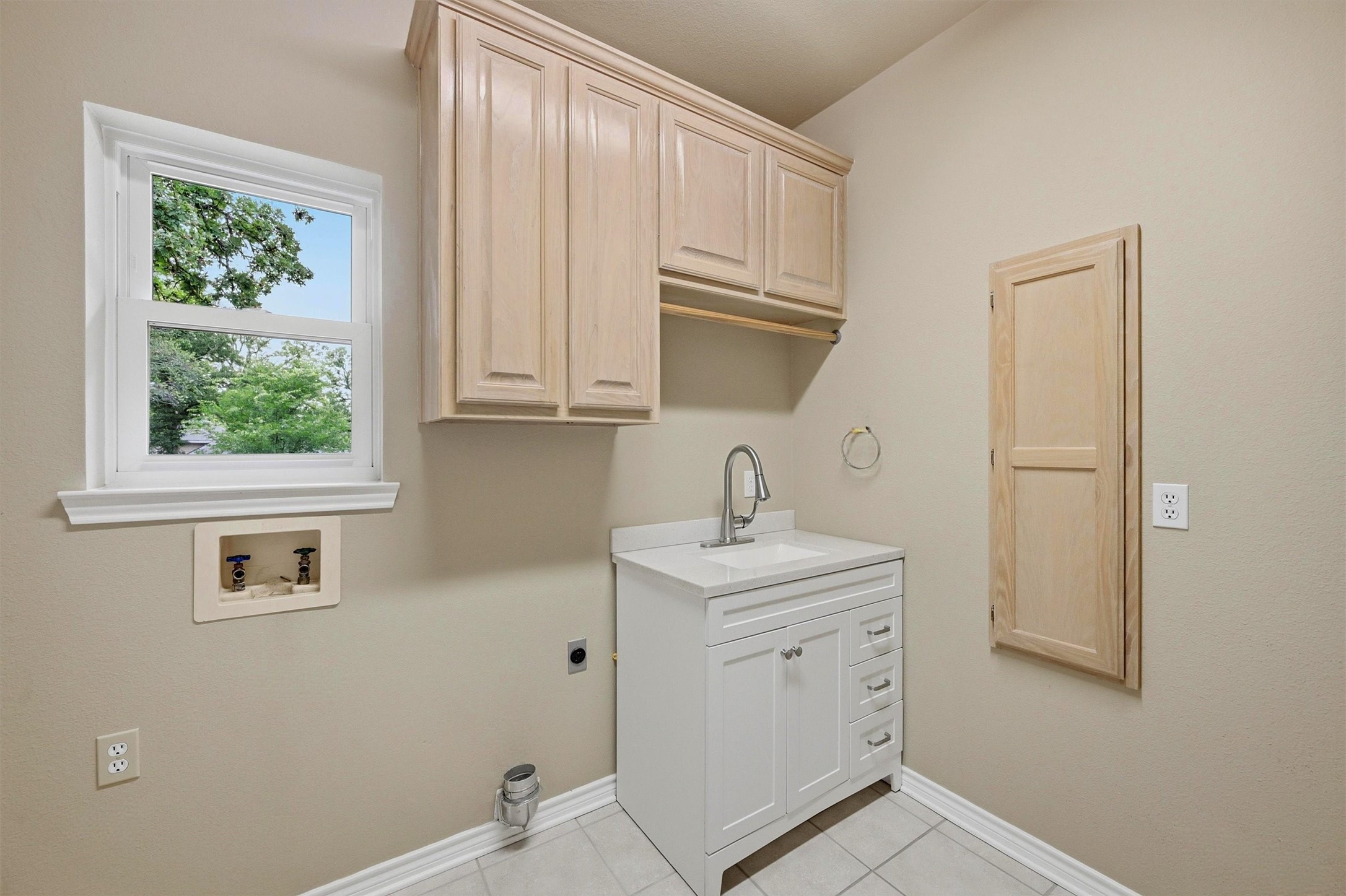 106 Santee Drive Lake Kiowa TX 76240