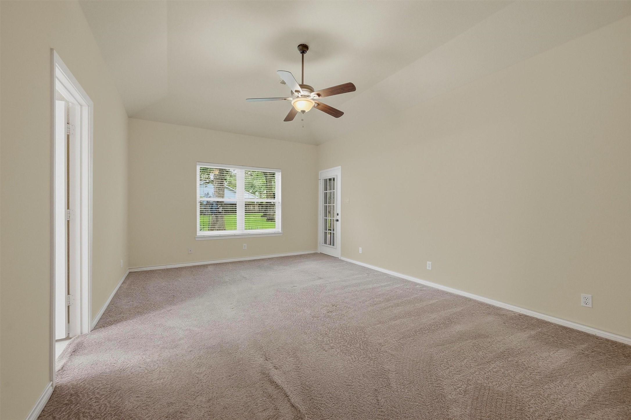 106 Santee Drive Lake Kiowa TX 76240