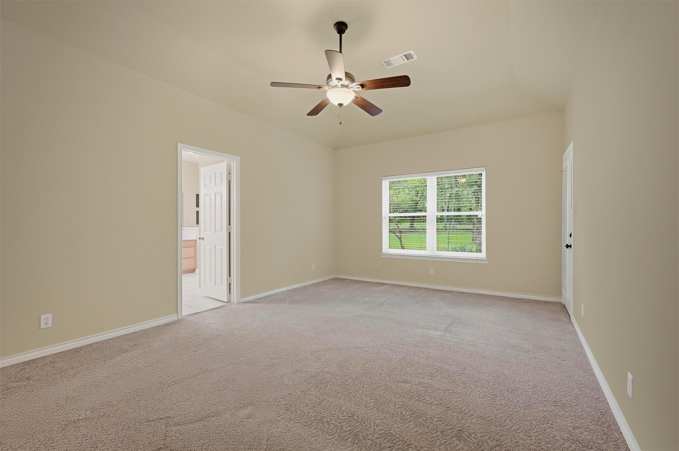 106 Santee Drive Lake Kiowa TX 76240