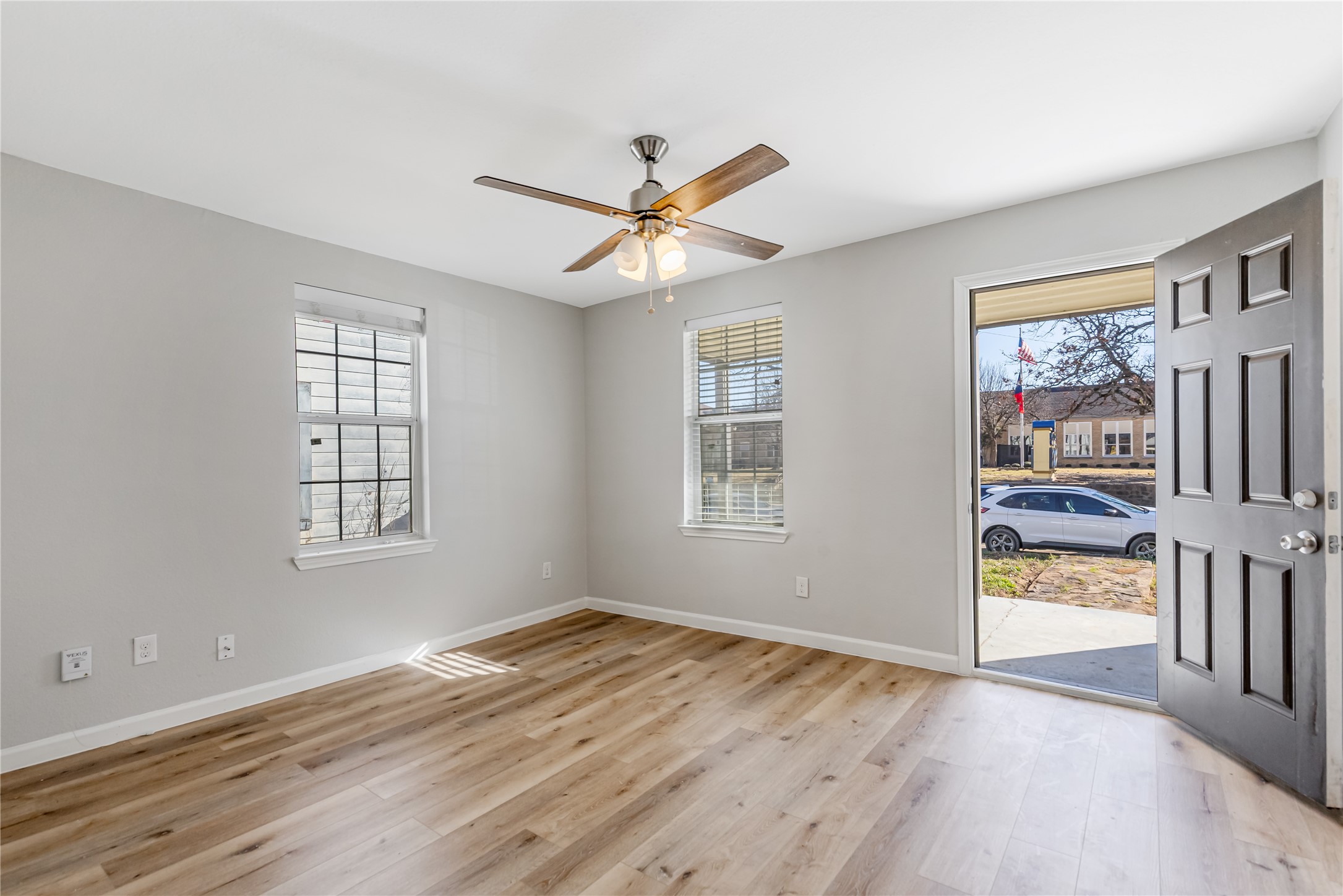 1123 W Morgan Street Denison TX 75020
