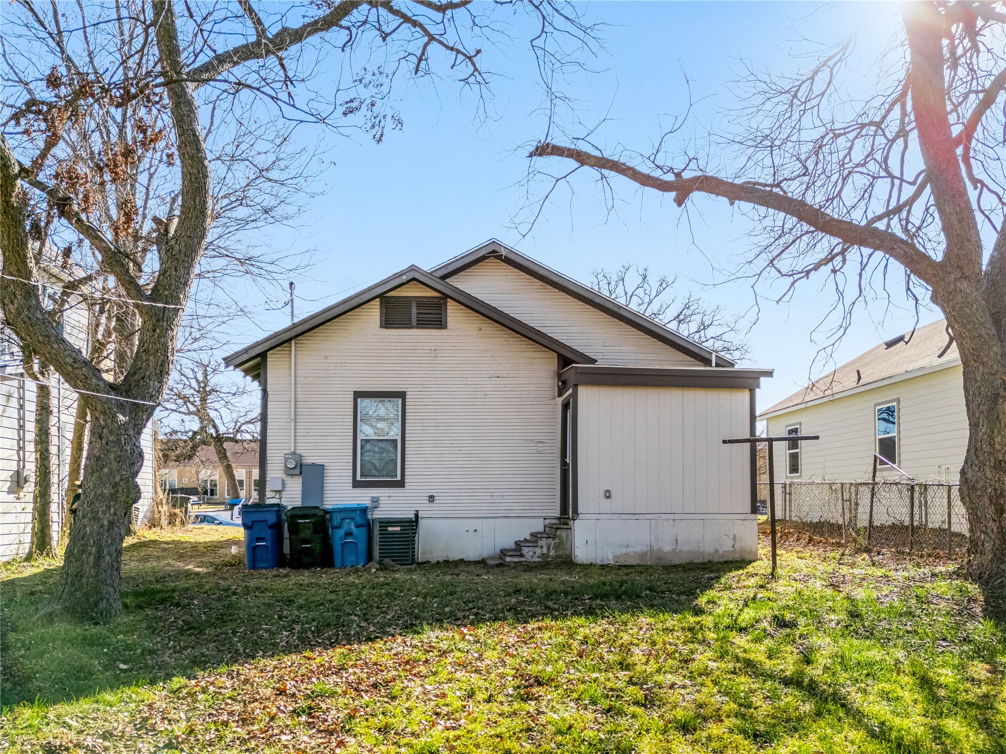 1123 W Morgan Street Denison TX 75020