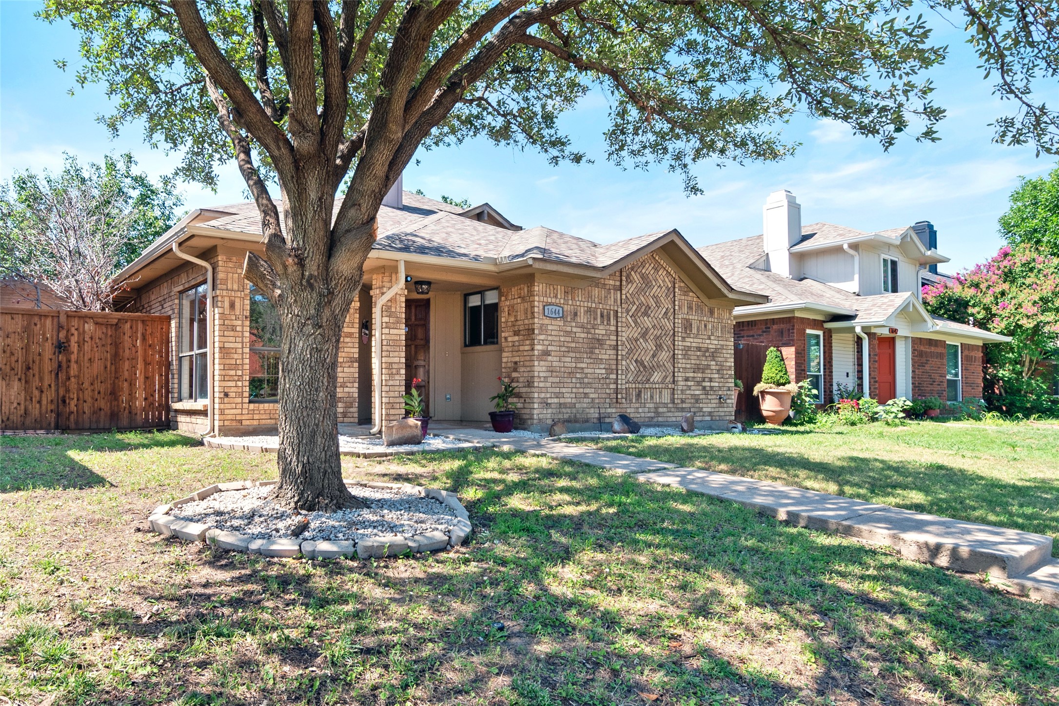 1644 San Francisco Street Carrollton TX 75007