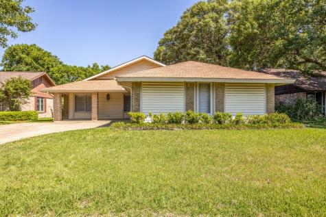 1717 Plantation Road Garland TX 75044
