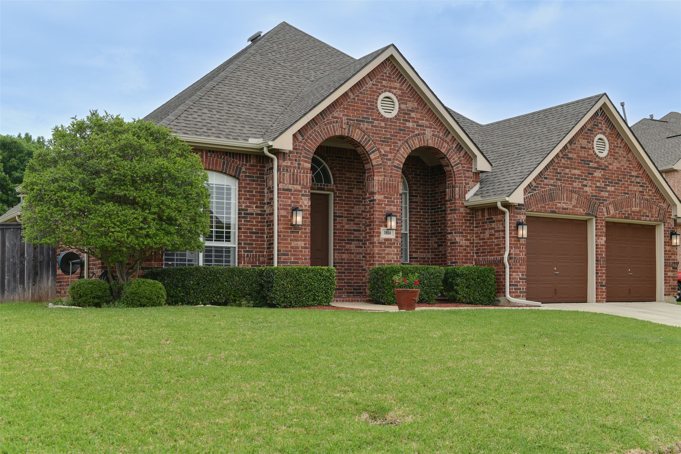 1814 Lakes Edge Boulevard Mansfield TX 76063