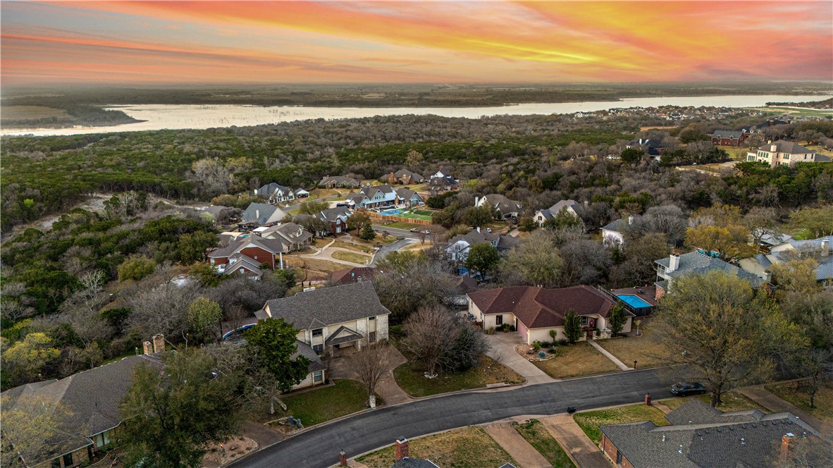 10009 Stony Point Drive Woodway TX 76712