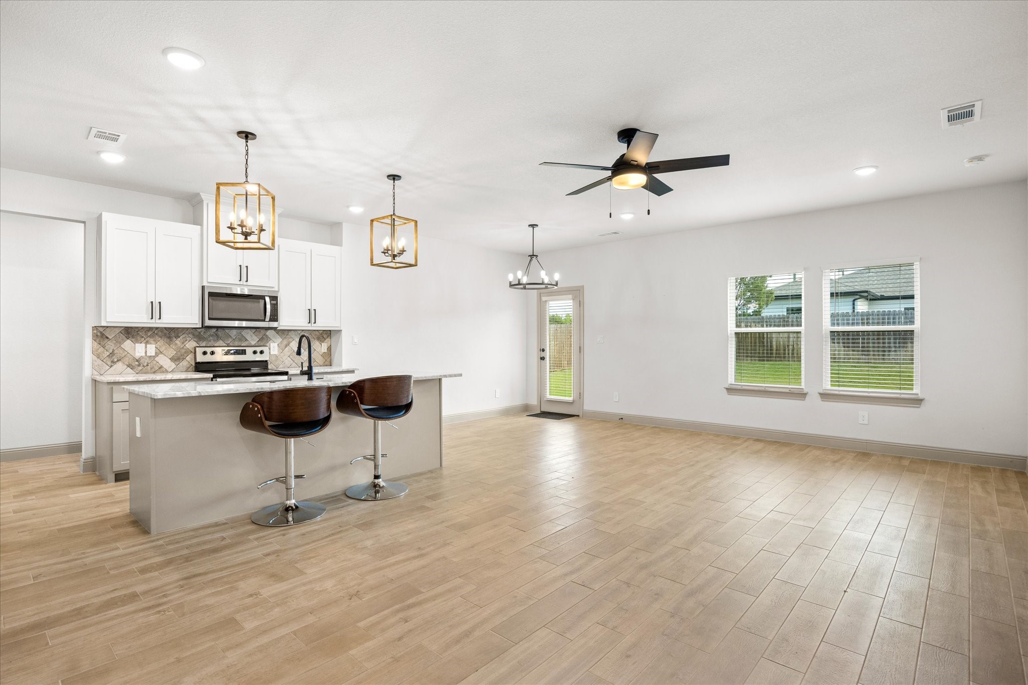 5707 Stonegate Circle Granbury TX 76048