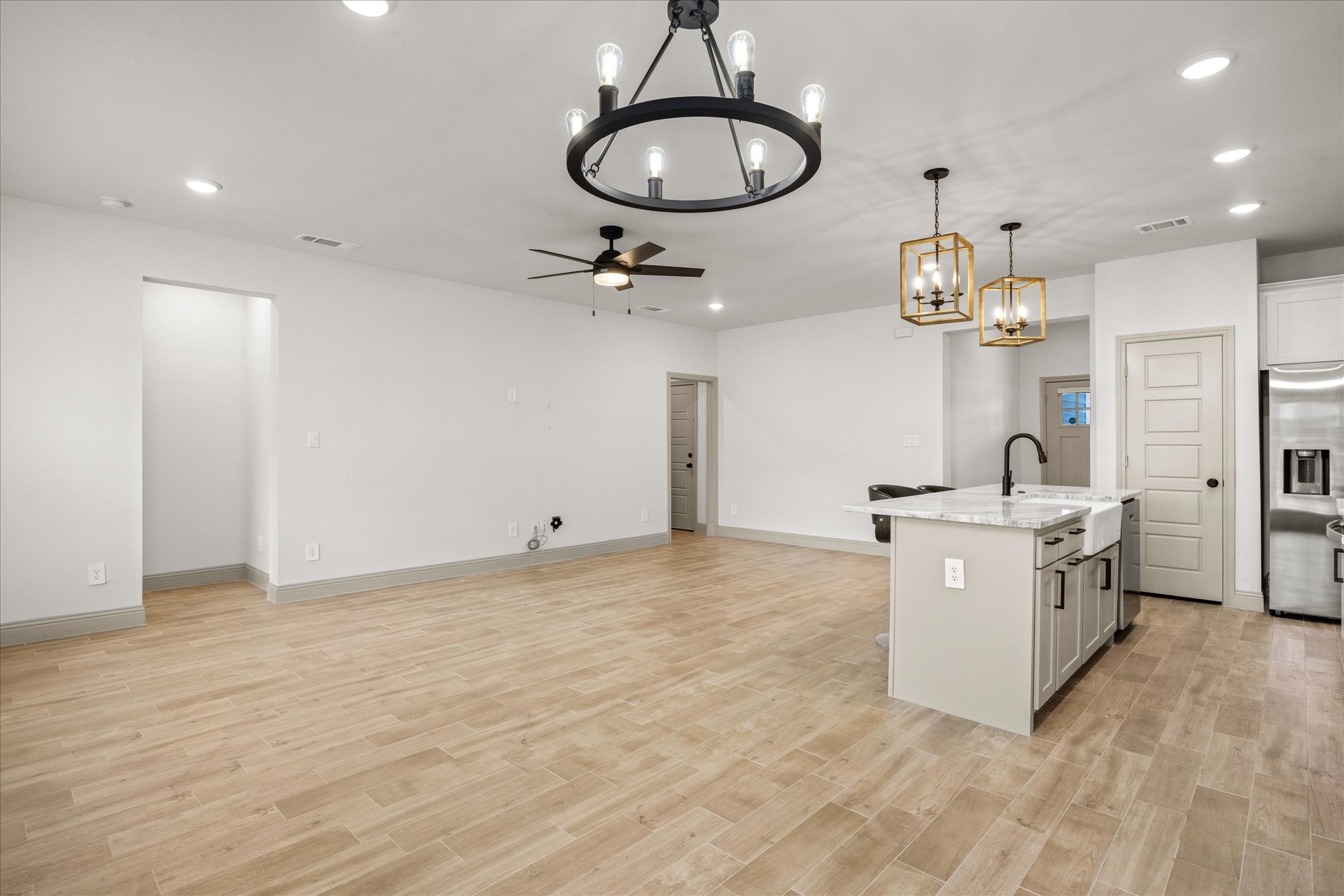 5707 Stonegate Circle Granbury TX 76048