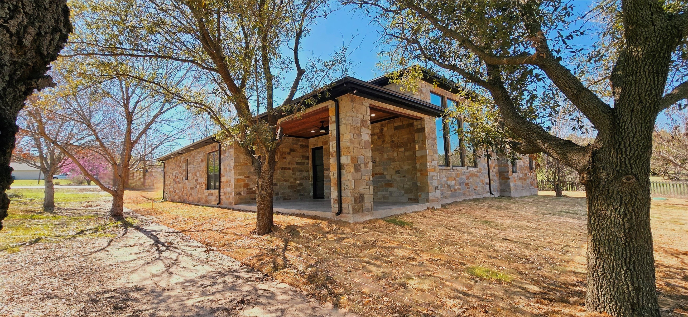 210 Knob Hill Drive Granbury TX 76048