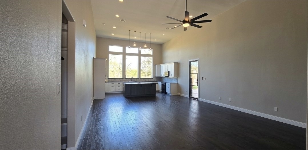 210 Knob Hill Drive Granbury TX 76048