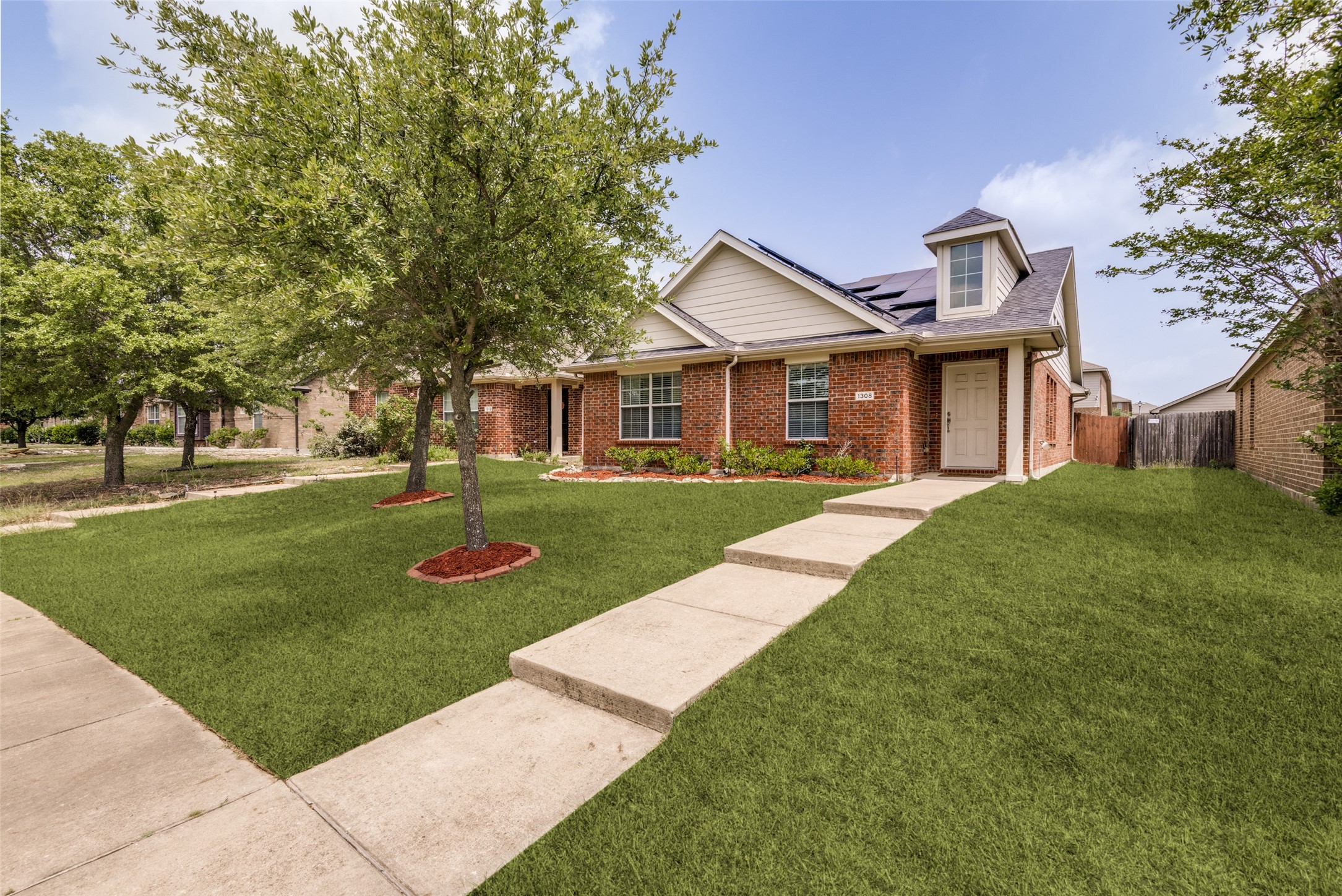1308 Honeywood Lane Royse City TX 75189