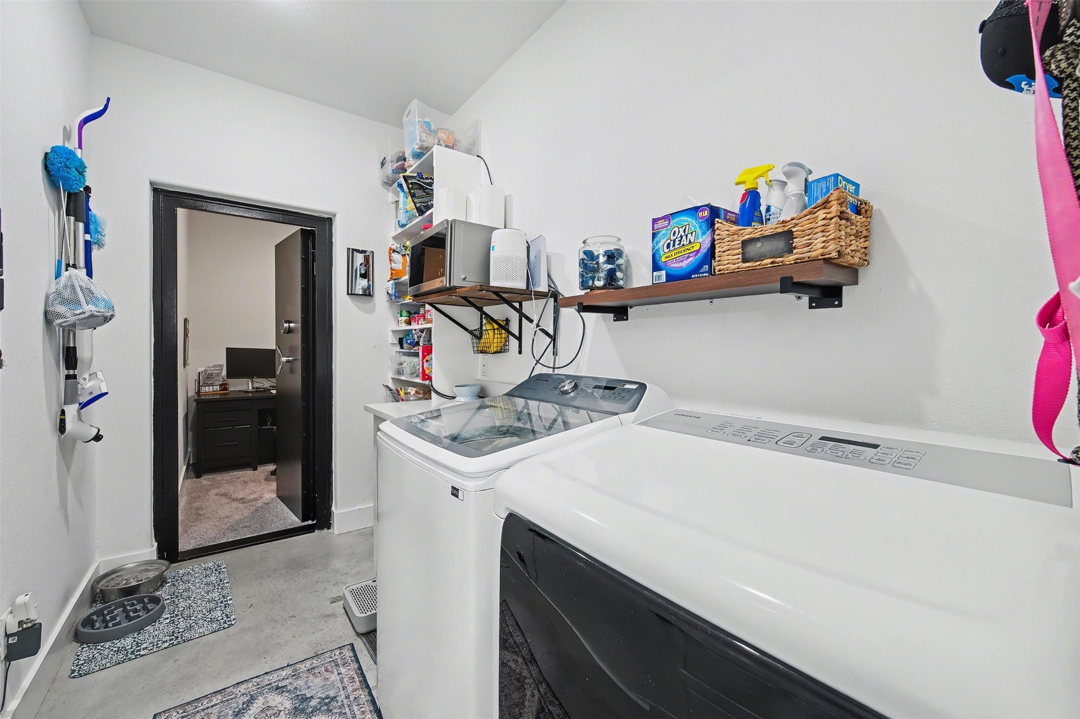 2011 County Road 1590 Alvord TX 76225
