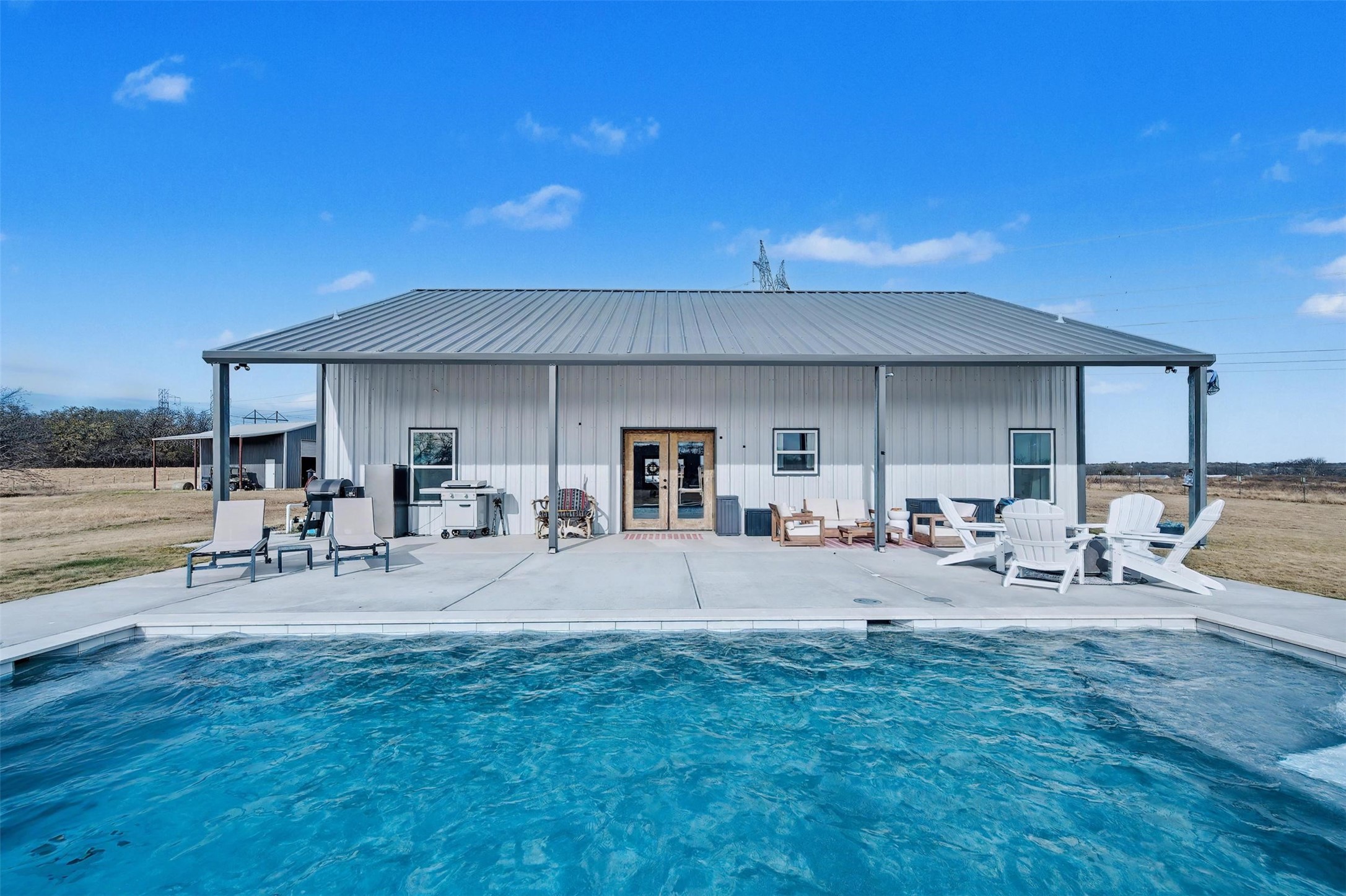 2011 County Road 1590 Alvord TX 76225