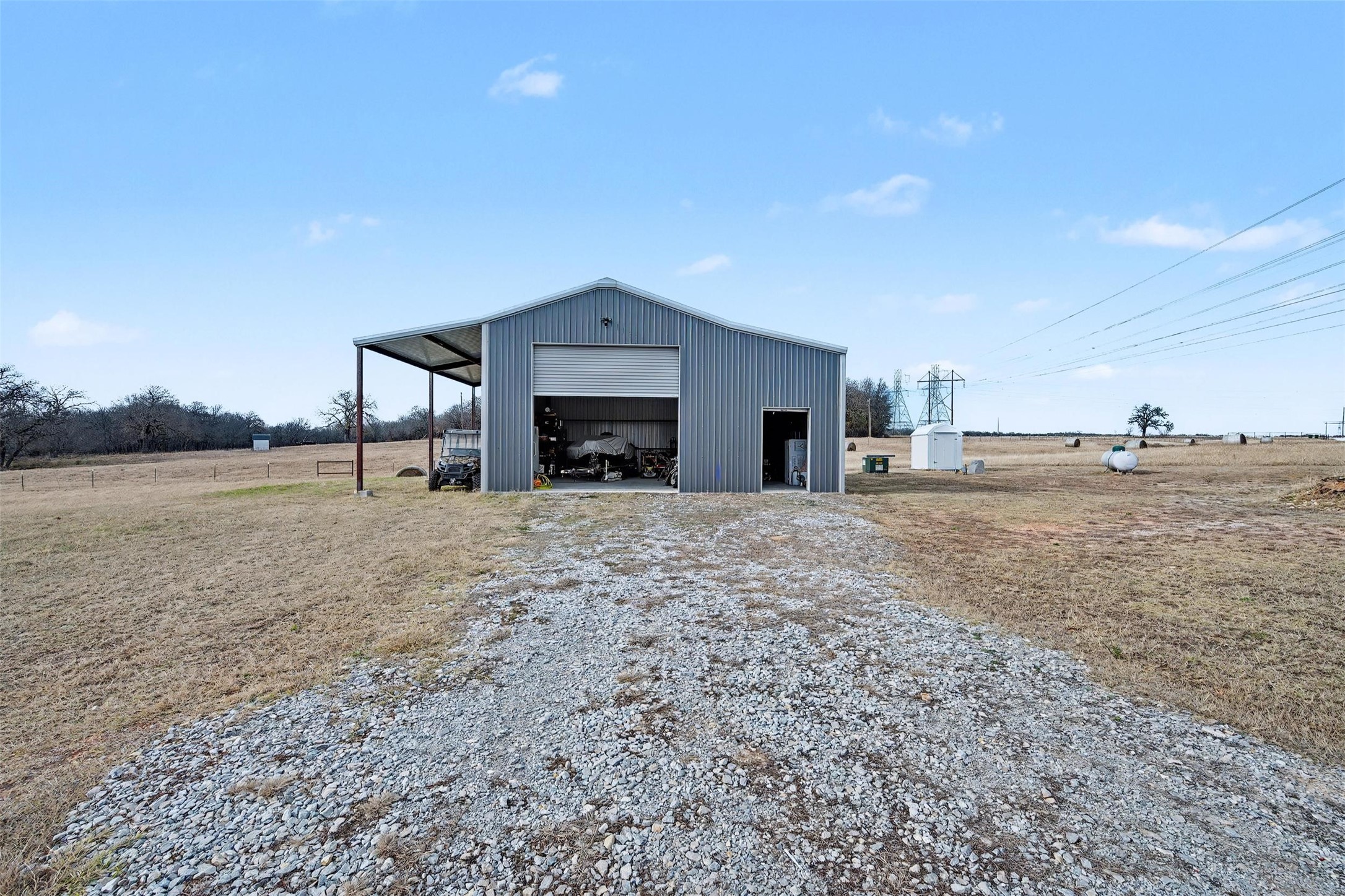 2011 County Road 1590 Alvord TX 76225