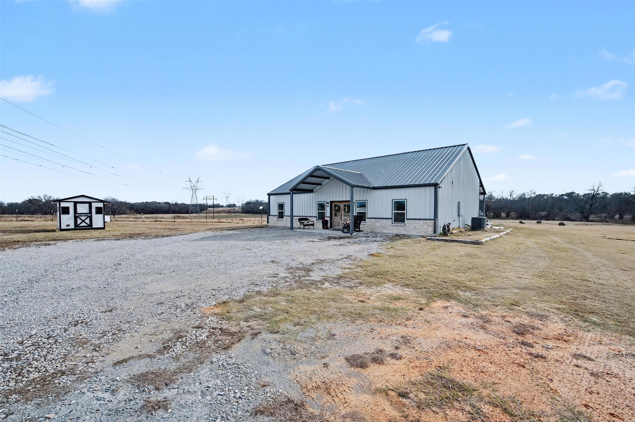 2011 County Road 1590 Alvord TX 76225