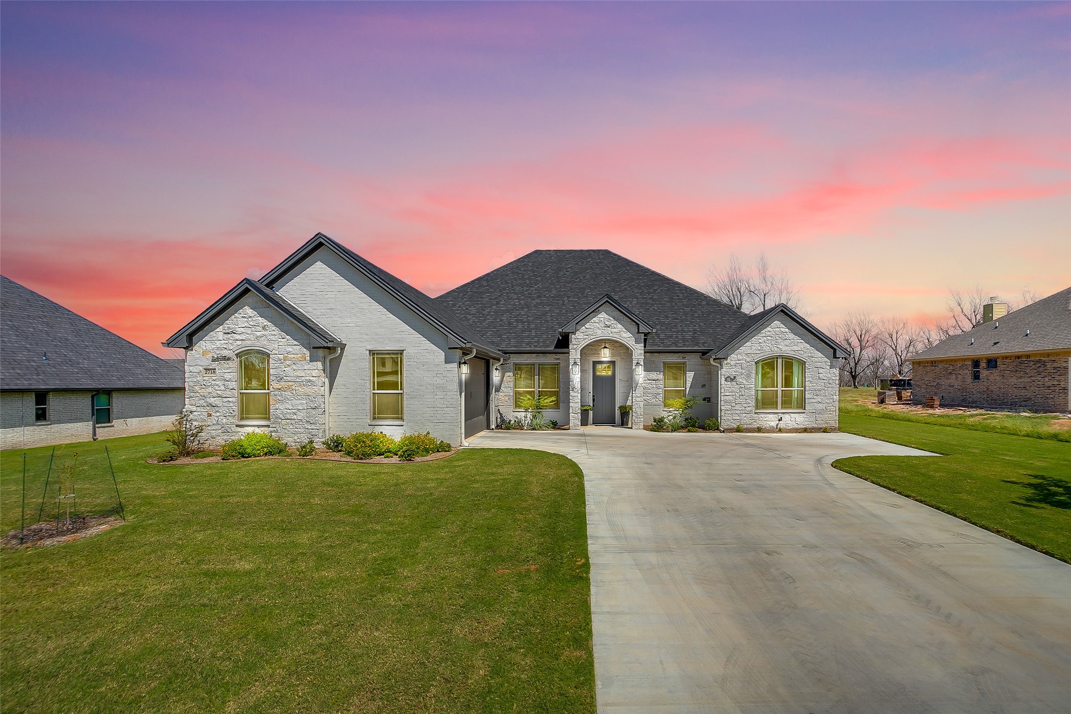2718 Village Road Granbury TX 76049