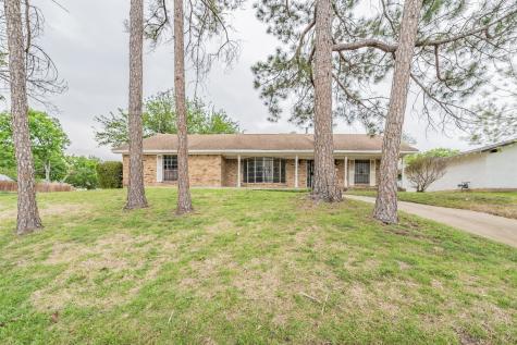 6121 Whitman Avenue Fort Worth TX 76133