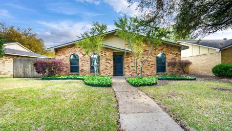 2726 Clover Valley Drive Garland TX 75043