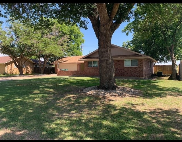 904 W Edwards Street Olney TX 76374