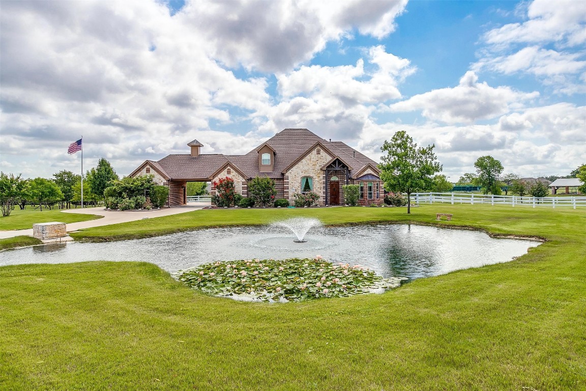 8009 Vineyard Court Burleson TX 76028