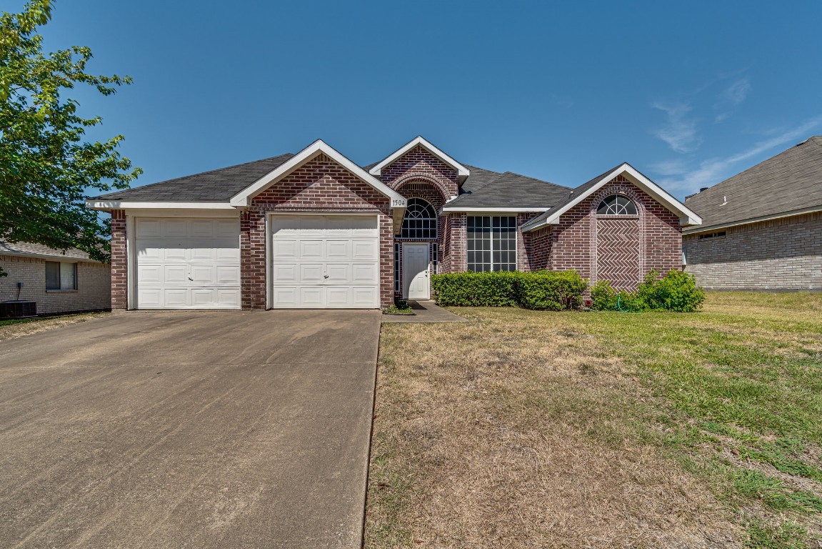 1504 Manitoba Lane Glenn Heights TX 75154