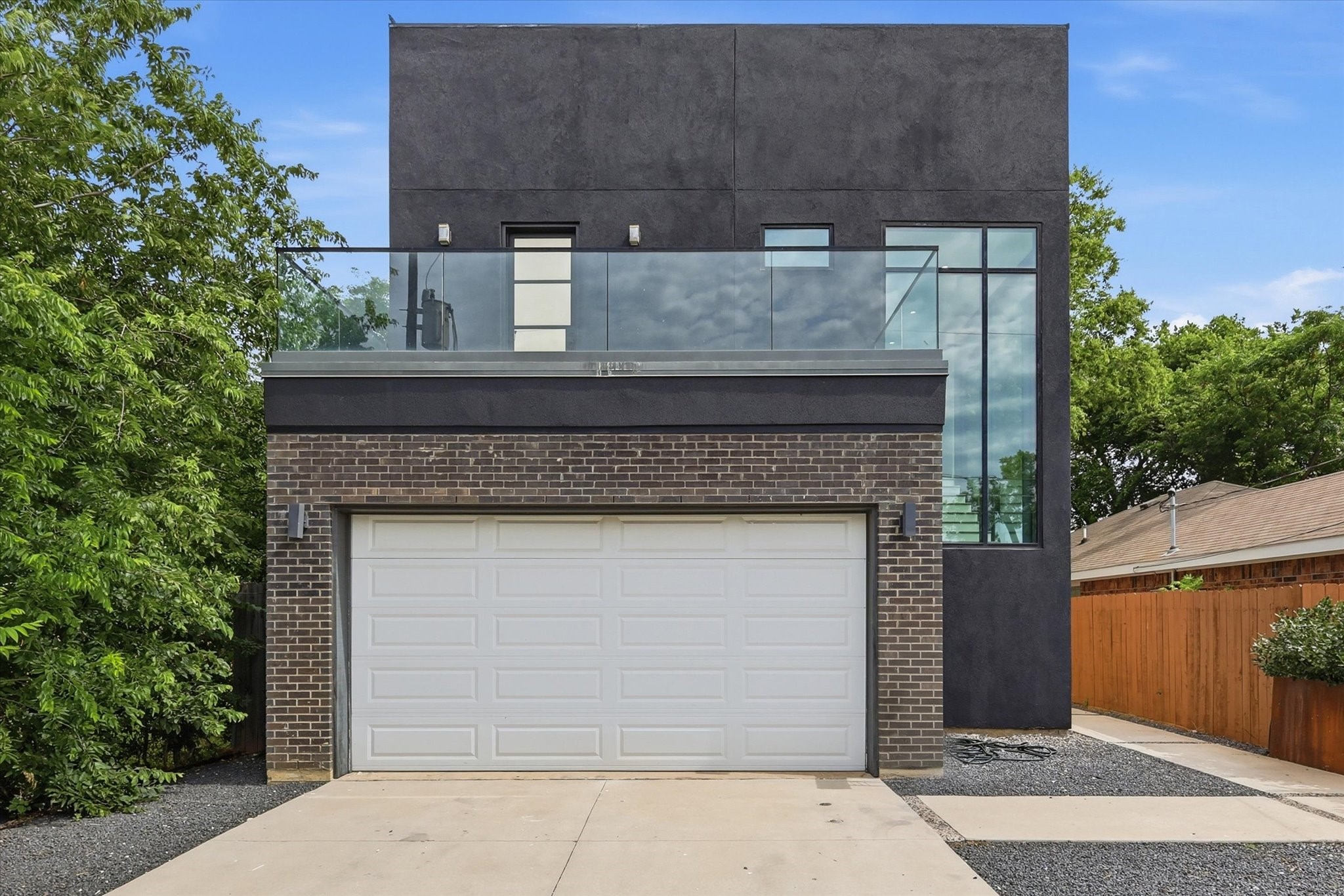 2021 Dennison Street Dallas TX 75212