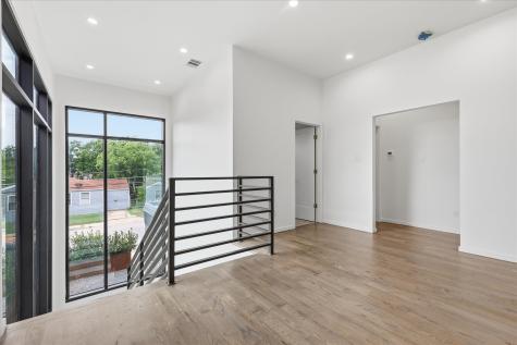 2021 Dennison Street Dallas TX 75212
