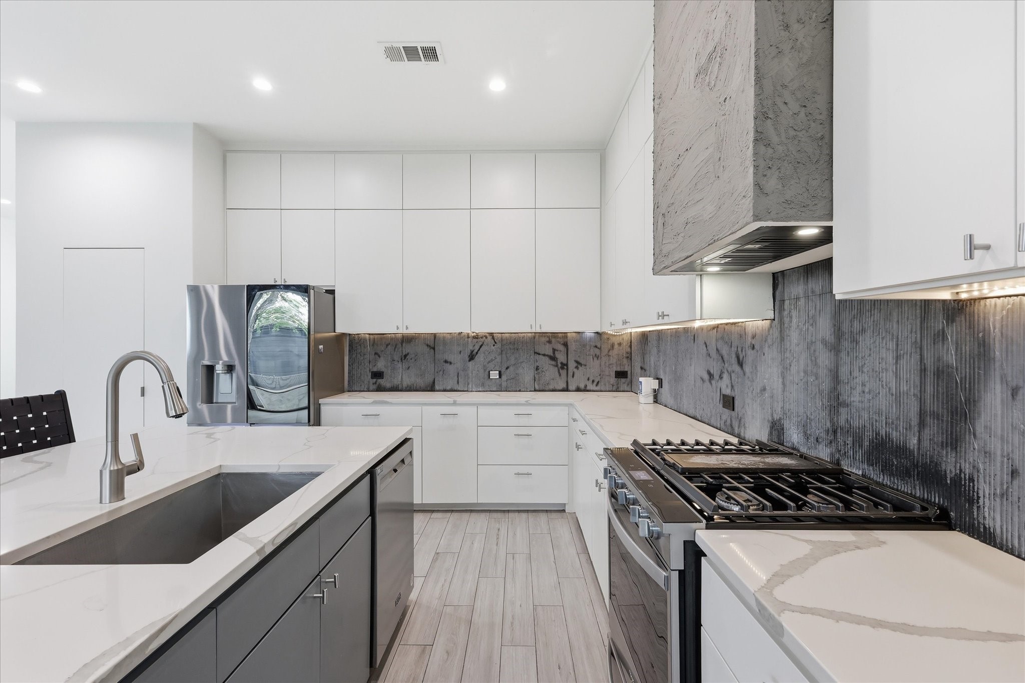 2021 Dennison Street Dallas TX 75212