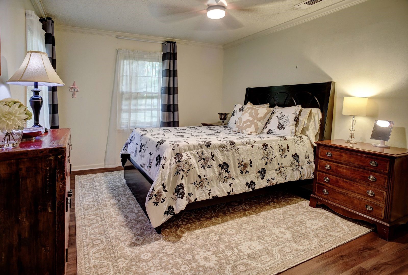 4703 Laguna Lane Austin TX 78746