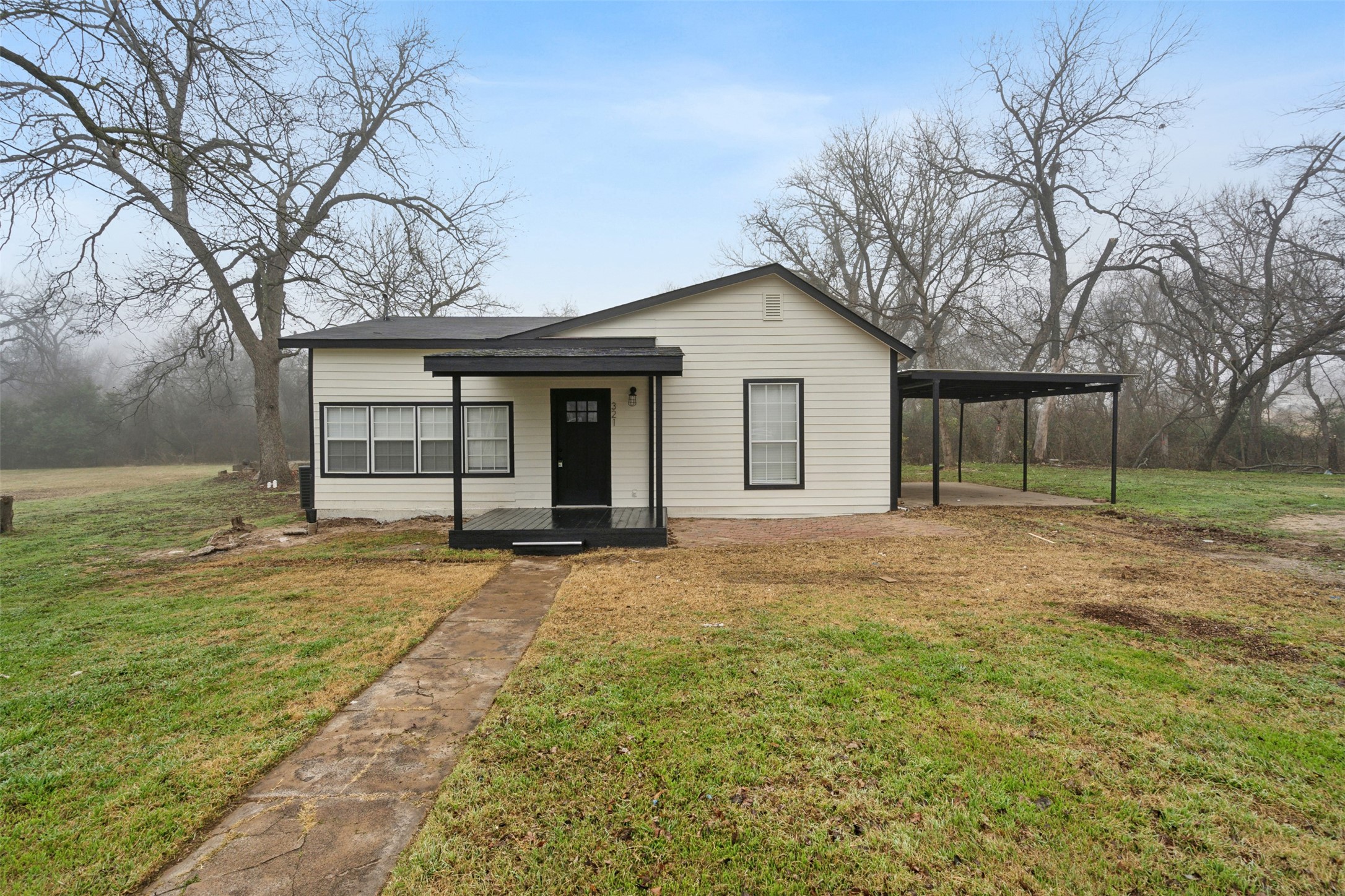 321 W Weatherford Street Weatherford TX 76086