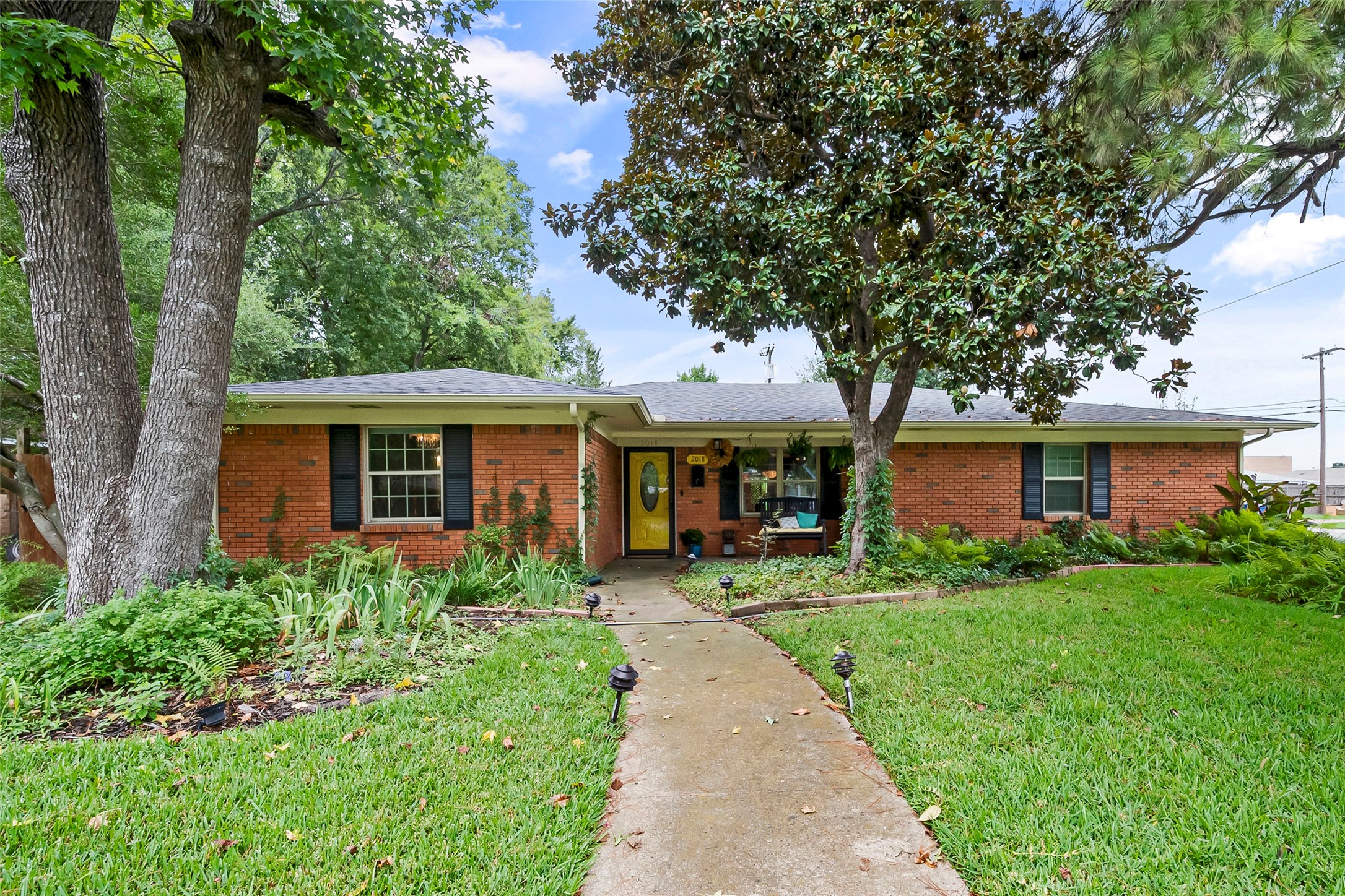 2018 Fairfax Drive Corsicana TX 75110