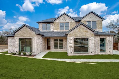 1657 Carriage Creek Drive Desoto TX 75115