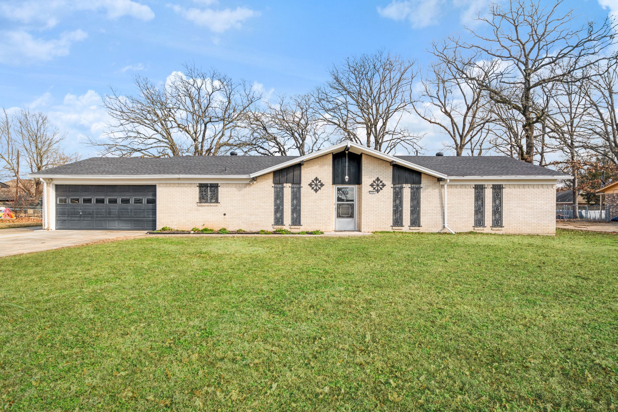175 45th Street SW Paris TX 75460