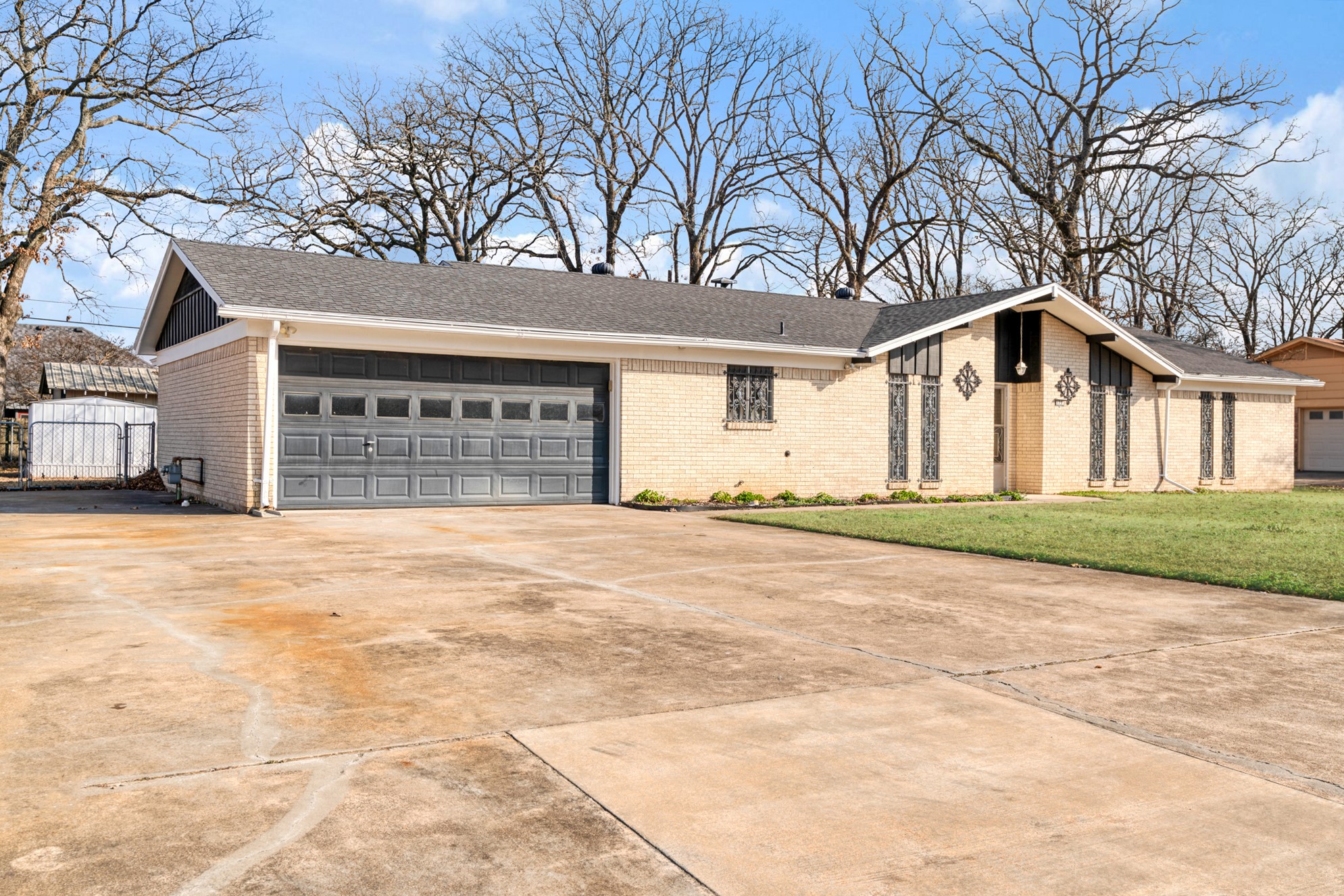 175 45th Street SW Paris TX 75460