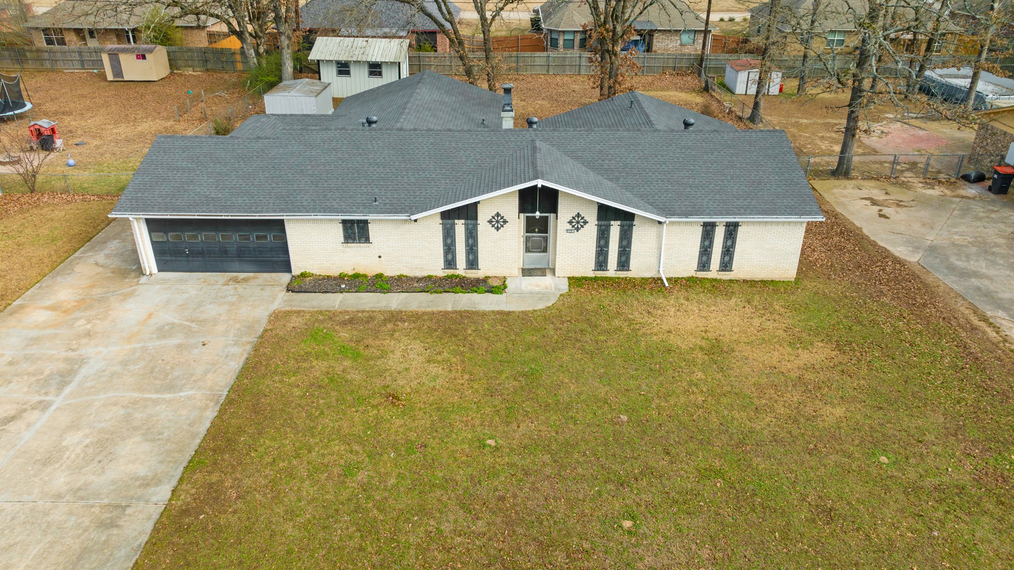 175 45th Street SW Paris TX 75460
