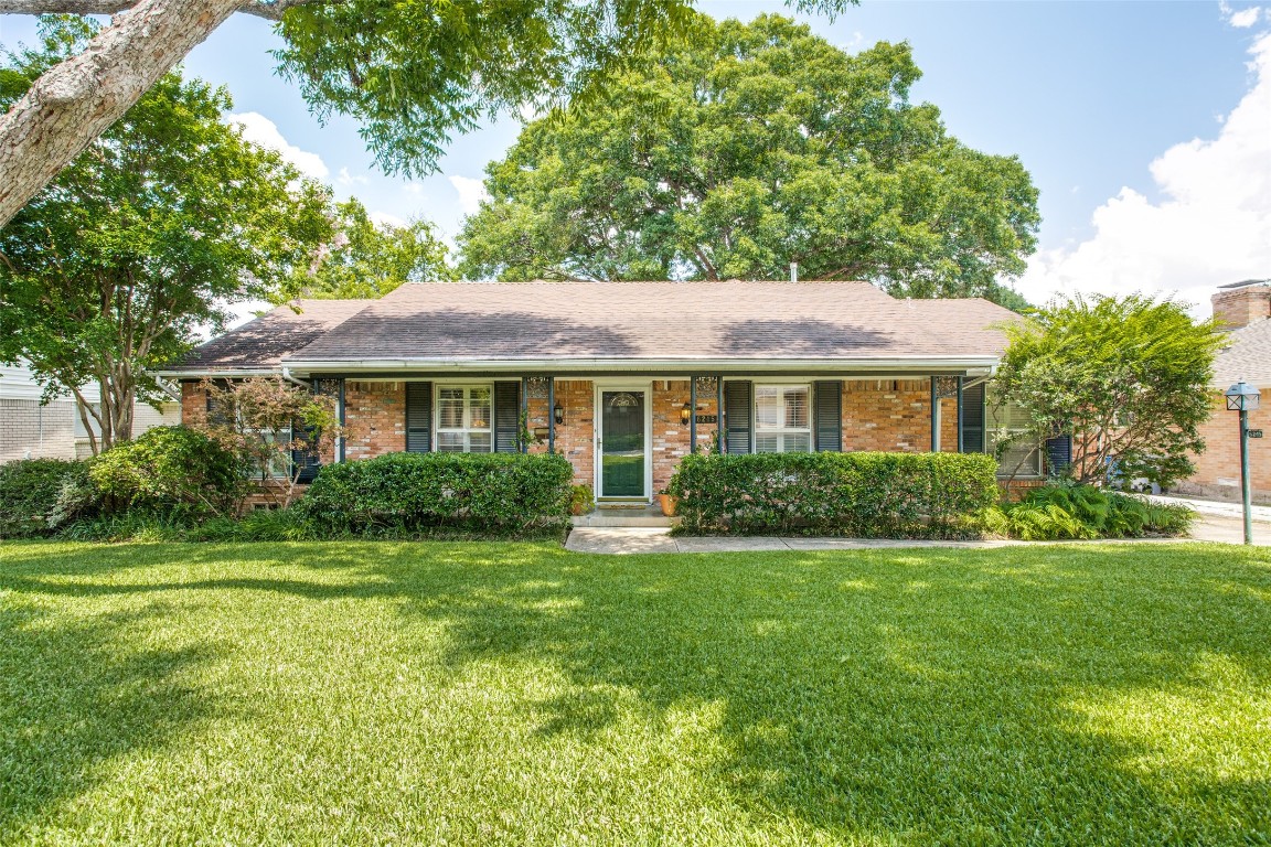 6245 Woodcrest Lane Dallas TX 75214