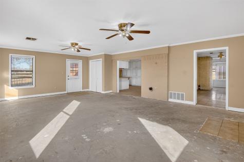 1055 Harmony Circle Weatherford TX 76087