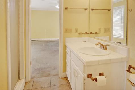 1055 Harmony Circle Weatherford TX 76087