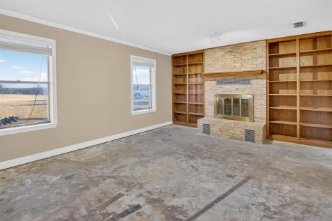 1055 Harmony Circle Weatherford TX 76087