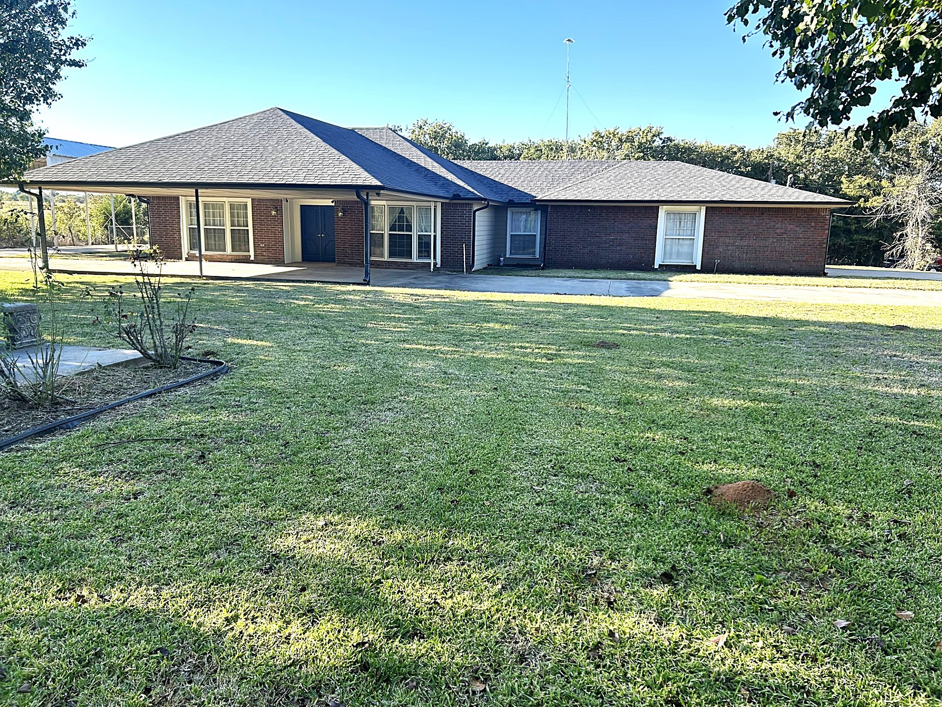 1072 Wagonseller Road Bowie TX 76230