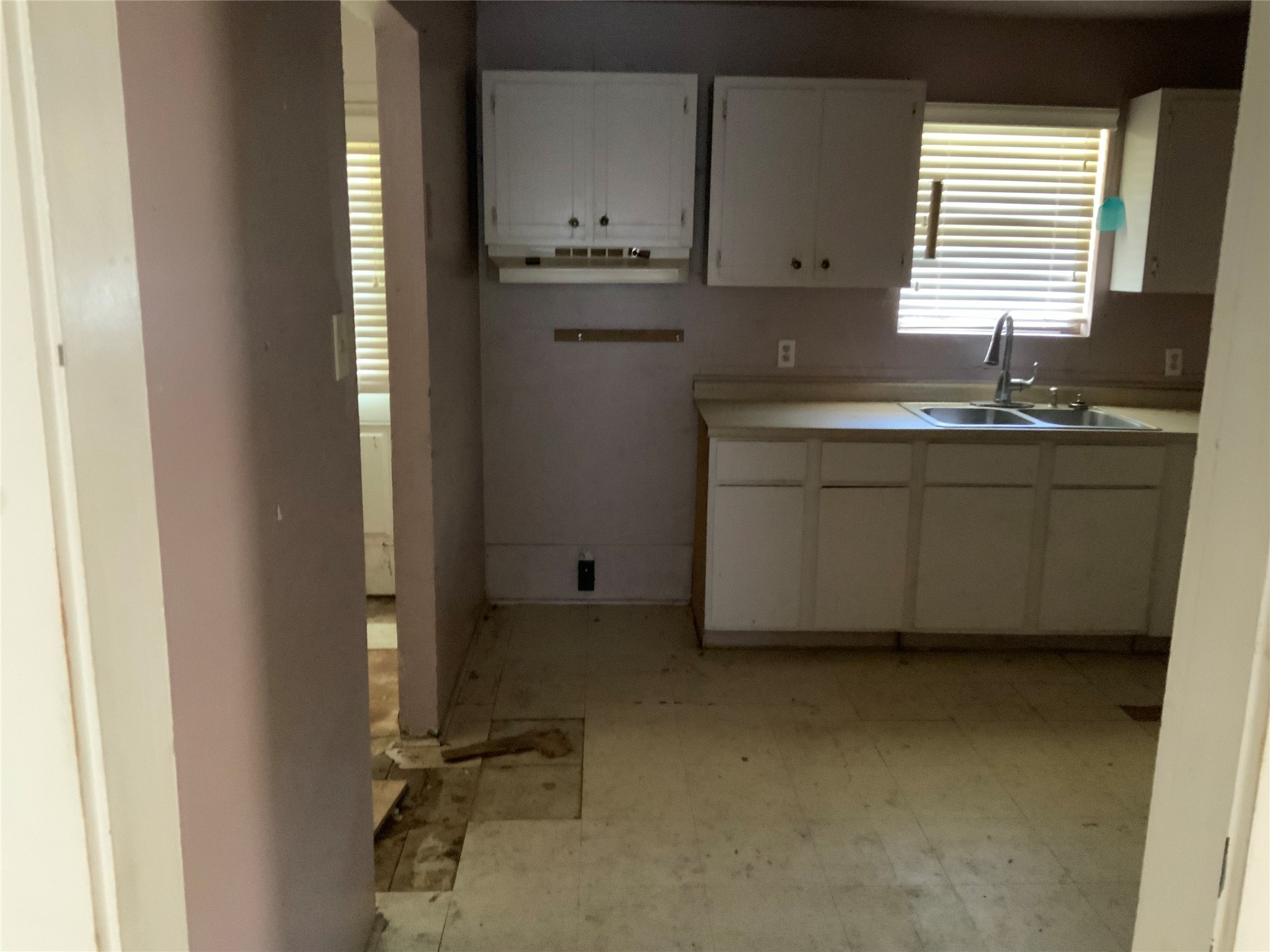 400 N Weaver Street Gainesville TX 76240